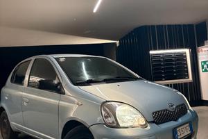 Toyota Yaris 1.3 benzina –  ideale neopatentati