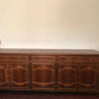 credenza in legno stile classico