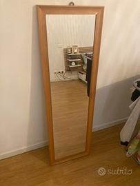 🪞 Specchio rettangolare con cornice in legno