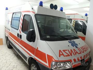 PEUGEOT boxer AMBULANZA -ANNO 2004