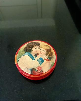 scatolina tonda in latta vintage