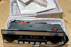 AUTORADIO vintage AUTOVOX
