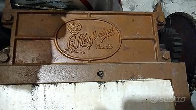 Pigiatrice raspatrice per uva + tornio