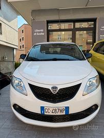 Lancia Ypsilon 1.0 FireFly 5 porte S&S Hybrid Ecoc