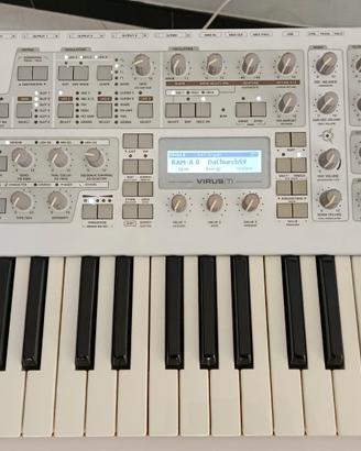 Access Virus TI2 Polar Sintetizzatore + Custodia