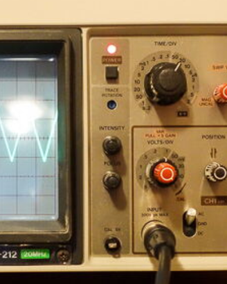 Oscilloscopio hitachi V-212