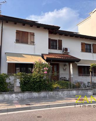 Villa accostata - Grado