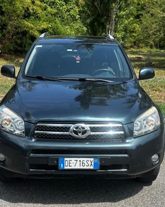 Toyota RAV 4 RAV4 2.2 D-4D 177 CV Luxury
