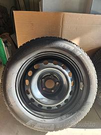 Gomme da neve con cerchio 215/60 R16