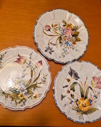 piatti decorativi in ceramica 