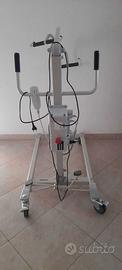 Sollevatore elettrico per disabili anziani