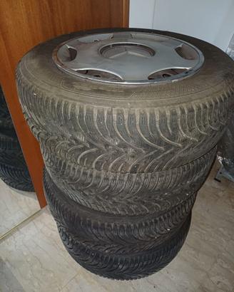 treno pneumatici invernali Kleber 195/65 R15