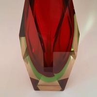 Vaso di Murano in vetro sommerso prismatico

