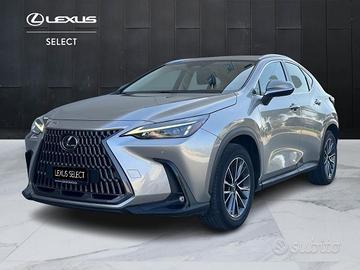 Lexus NX 2.5 hybrid Business 4wd e-cvt