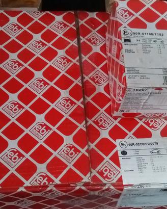 Dischi posteriori + pastiglie  per Volvo S40/V40