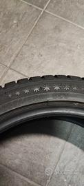 4 Gomme invernali 225/45R18 95V SNOVIOS