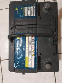  Batteria per auto,perfettamente funzionante. 
