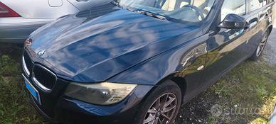 BMW 316 con motore rotto