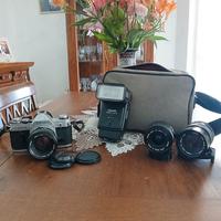 Canon AT-1, tre obbiettivi e un flash