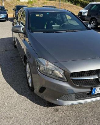 MERCEDES-BENZ A 160 d Business