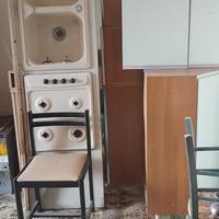 cucina completa più  altri pezzi unico blocco