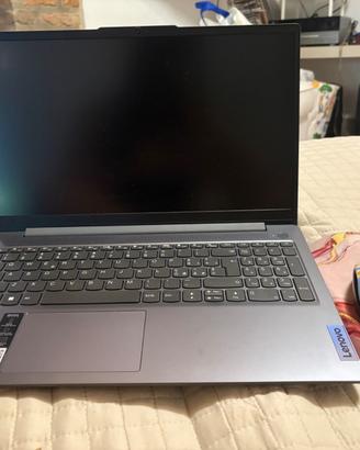 Lenovo ideapad slim 3