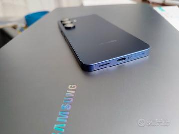 SAMSUNG S25  12GB / 256 GB acquistato Dicembre 25