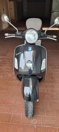 Piaggio Vespa gts 125