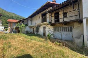 CASA SEMINDIPENDENTE A VARISELLA