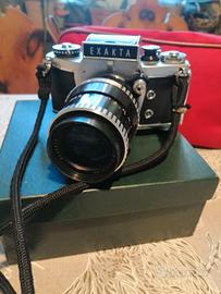 Fotocamera Exakta VX1000 con obbiettivo Jena