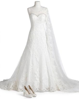 Abito da sposa di pizzo, velo, Scarpe Melluso 38