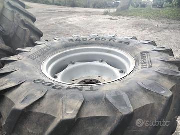 GOMME TRELLEBORG 600/65R34 e 540/65R24 con CERCHI