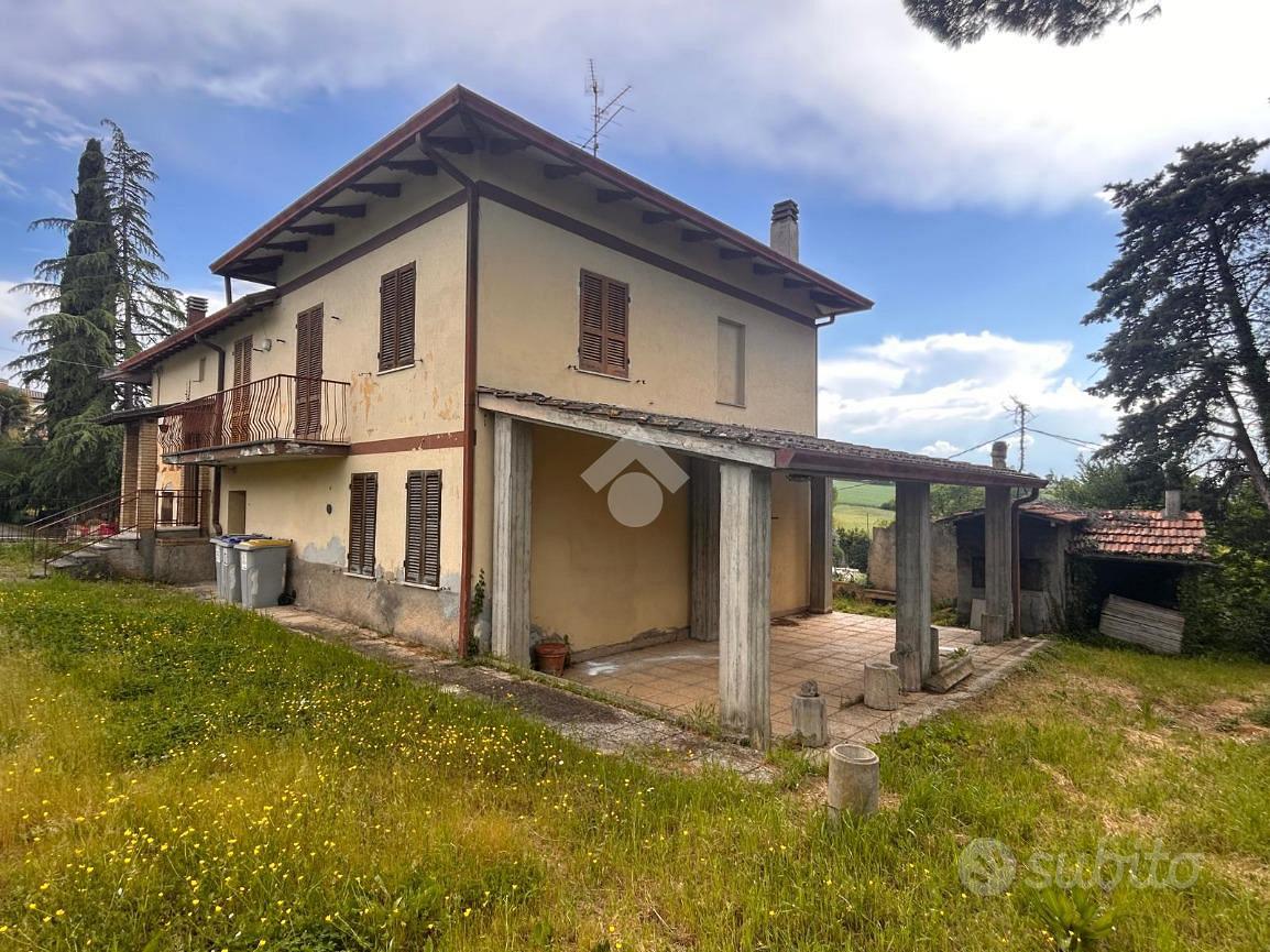 CASA SEMINDIPENDENTE A PERUGIA