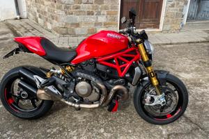 Ducati Monster 1200s