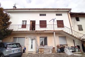 Vedo appartamento da ristrutturare