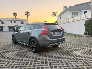 Volvo V60 Cross Country