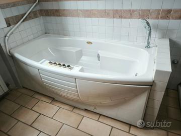 idromassaggio Jacuzzi 