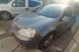 Golf 5 da sistemare