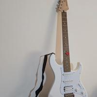 Chitarra Elettrica Yamaha PAC012 +Amp Frontman 20G