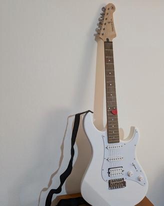 Chitarra Elettrica Yamaha PAC012 +Amp Frontman 20G