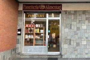 Piossasco locale commerciale