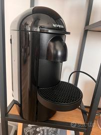 Macchinetta del caffè nespresso plus