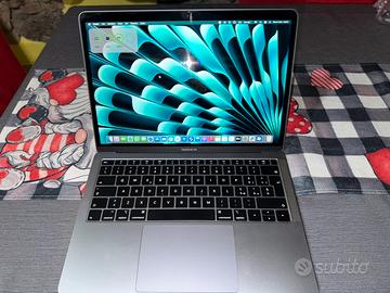 MacBook Air 13”