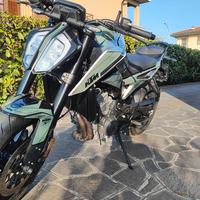 KTM Duke 790 L 2024