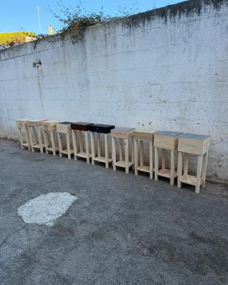 Sgabelli in legno porta bottiglie