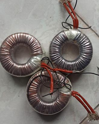 Trasformatore. Toroidale 230V 12V 300VA