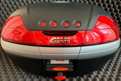 Bauletto 46 lt GIVI con Schienale Passeggero