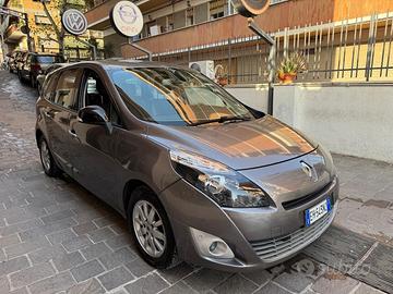 RENAULT Grand Scenic 1.9 dCi 130CV Luxe 7 POSTI