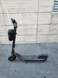 Monopattino elettrico Ninebot Segway come nuovo