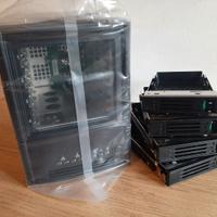 NAS Intel SS4000-E  con imballo - New Old Stock